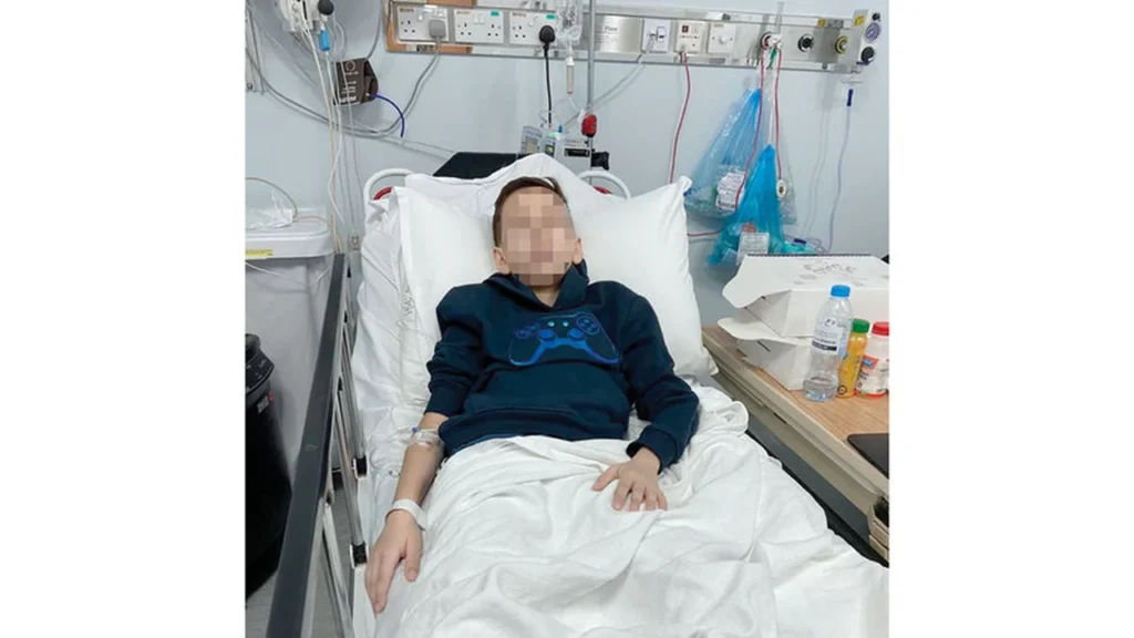 نادر يصارع مرض كرون ويحتاج إلى حقن بتكلفة 68 ألف درهم